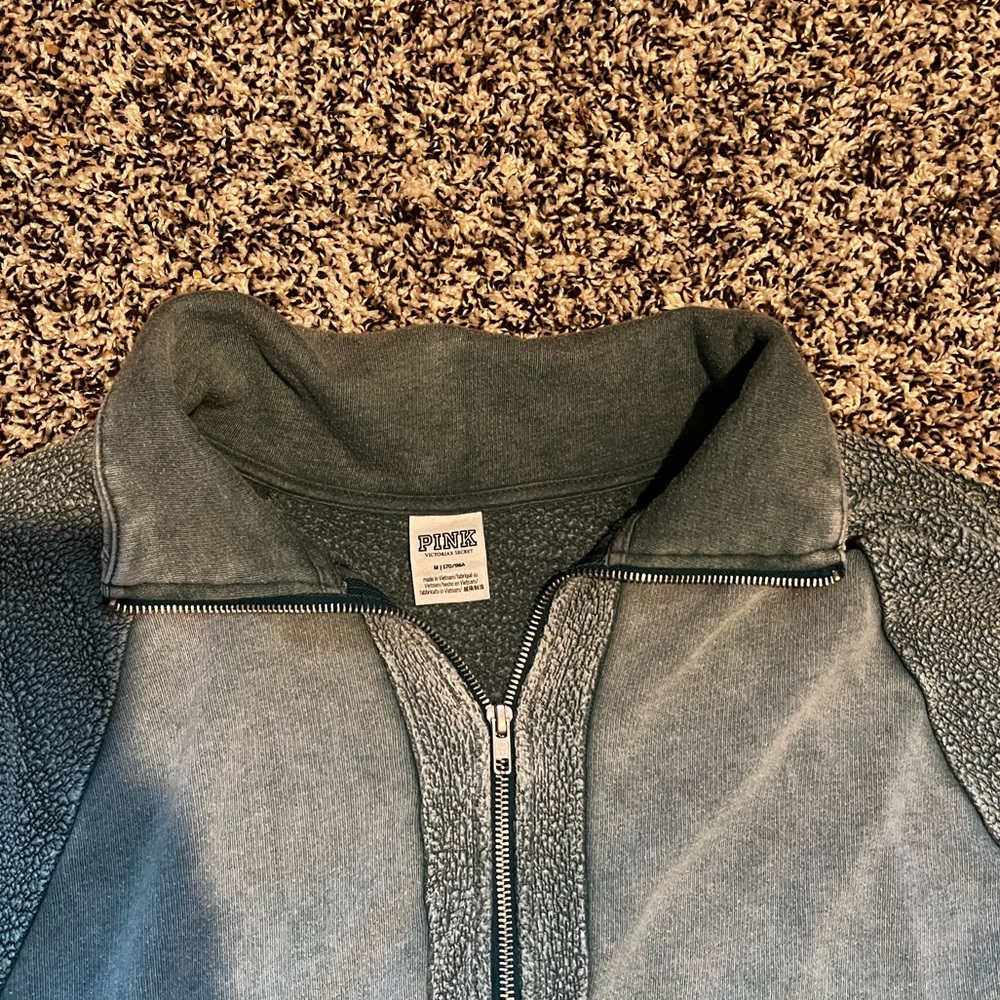 Half zip pullover sweatshirt